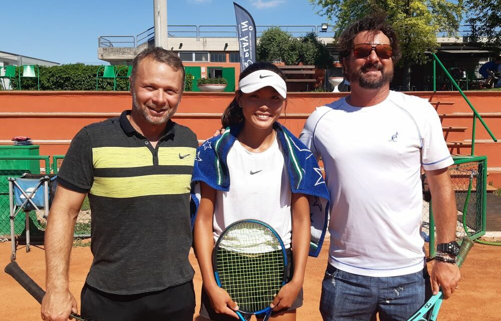 AN CLAIRE, GIOVANE TENNISTA AMERICANA OSPITE AL TENNIS VILLAFRANCA