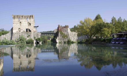 Grande afflusso di turisti a Valeggio per il giorno di Pasquetta