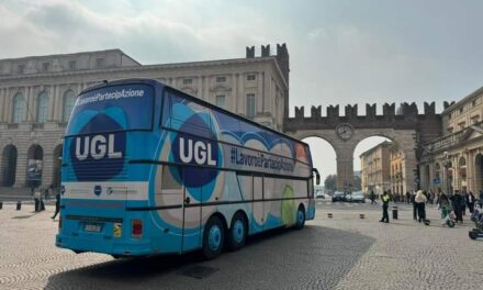 Il Bus dell’Ugl accolto da diversi politici veronesi