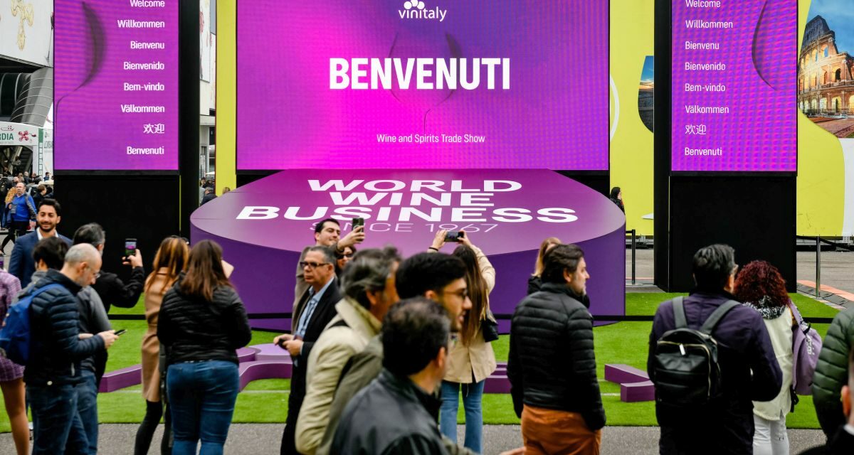 Vinitaly 2024, terza giornata: dall’enoturismo ai vini dealcolati, ecco i momenti più importanti