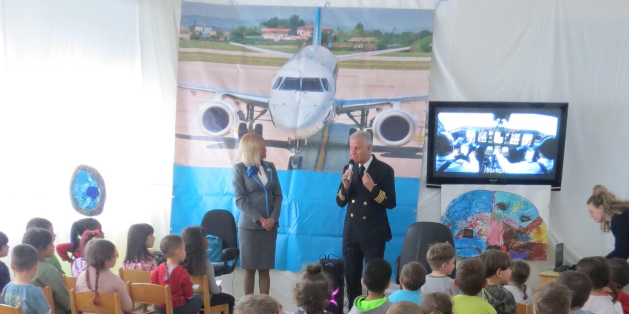 Air Dolomiti porta l’emozione del volo direttamente alla Scuola dell’infanzia S.M.Goretti di Pizzoletta