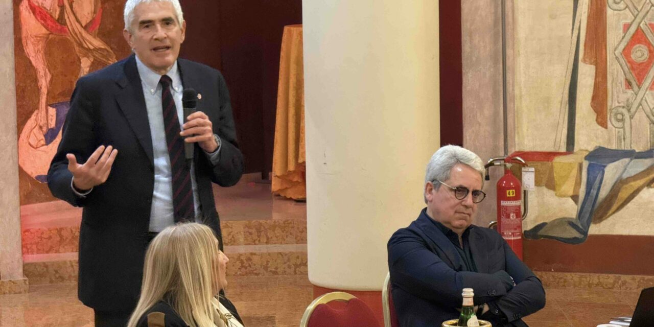 Pier Ferdinando Casini, l’ultimo democristiano, ha presentato il suo libro sulla storia della Dc