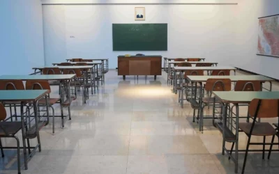 Quasi 500 mila hanno abbandonato la scuola. 55 mila i cervelli in fuga