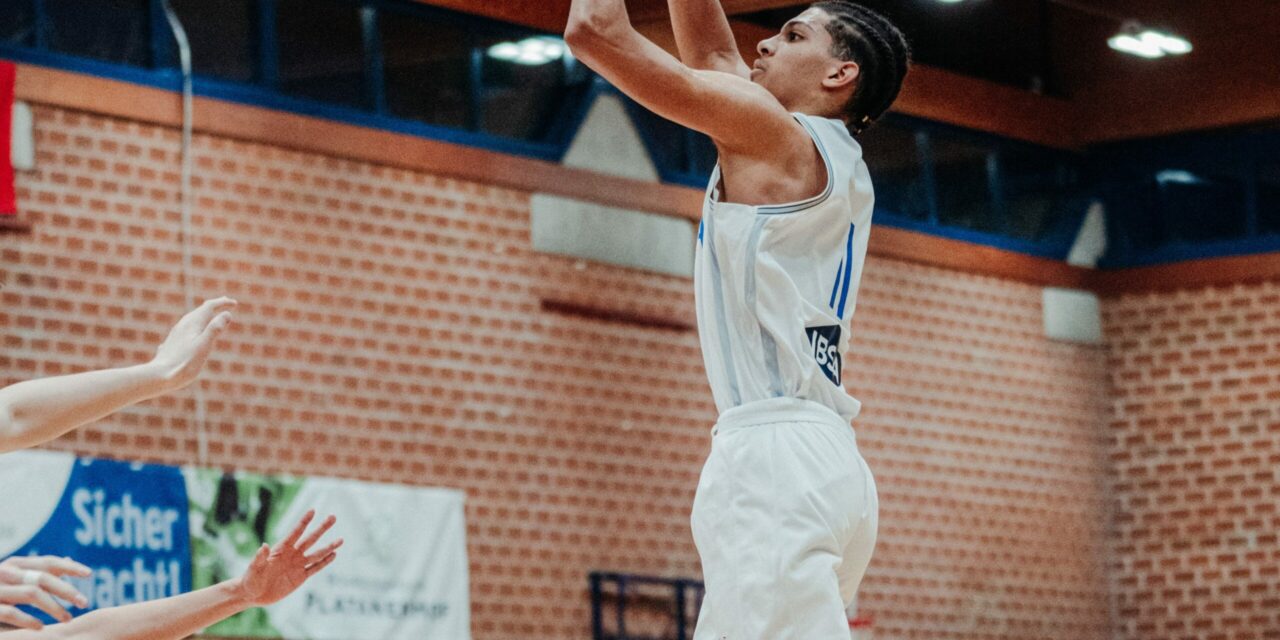 Theo Airhienbuwa guida l’Italia U-18 alla larga vittoria sulla Cina con 17 punti a referto